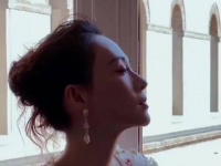 她和巩俐究竟谁更胜一筹，堪称电影脸？优雅气质