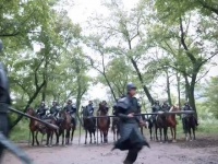 庆余年2悬空庙放火行刺案 说实话，叶大人邀请他人兼职的手法，还真是别出心裁