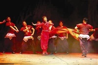 大型史诗评剧《红高粱》回归