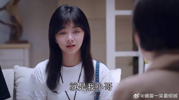 女孩被变态骚扰，抓到警局后才发现那人是她小哥！