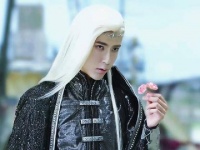 其实这款黑暮云发型，我也能驾驭得了