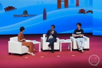 青年作家刘楚昕现身读者大会，笑言“一如既往的焦虑”