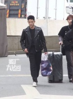 演员从正剧出圈到行业低迷，粉丝声援难改市场萎靡