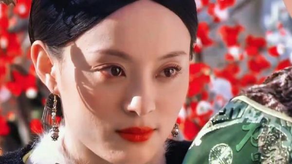 原来真的有演员本人都无法超越的美貌！ 孙俪 彭小苒 景甜 唐艺昕 唐嫣
