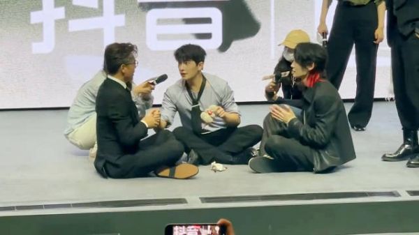 好机灵三个男的！笑死我了… 范丞丞看了这段会落泪吧哈哈哈哈哈哈