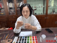 淄博琉璃进国博 | 郑玉慧：紧握鲁派内画传承接力棒
