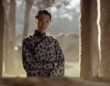 这样的女土匪头子给我来十个