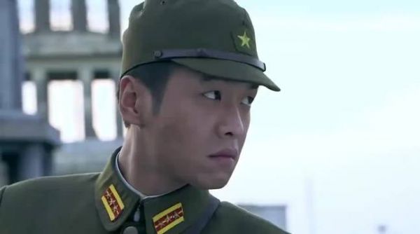 黎明绝杀：男儿带领手下突袭鬼子，手下佩服不已，太精彩了！
