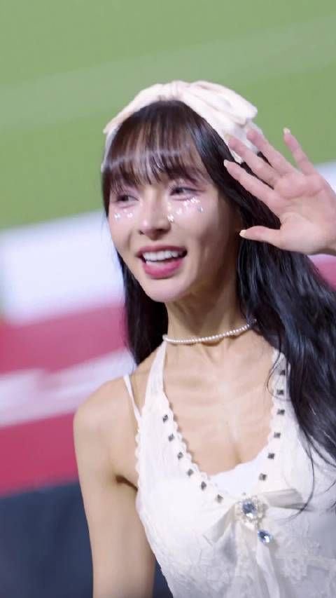 台湾拉拉队的舞蹈表演,有这样好看的小姐姐谁还看比赛啊