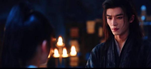 萧北冥与师妹同框画面惊艳,光影间尽显灵秀气质