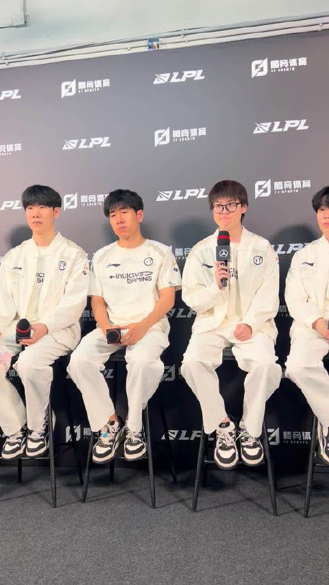 GALA谈芸阿娜与卡莎对线优势,新英雄线上更强