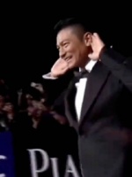 帅爆红地毯，这尖叫声无敌了！