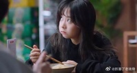 尖尖去约会，哥俩如临大敌，紧张的样子太可爱啦