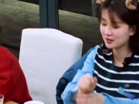 “闺蜜放心吧，找到那个人了 …”