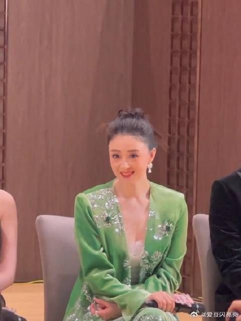满蒙八旗不及华妃娘娘凤仪万千|蒋欣