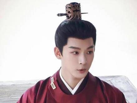 张晚意《柳舟记》婚服造型上线,心跳加速梦回《长相思》,女主携手王楚然