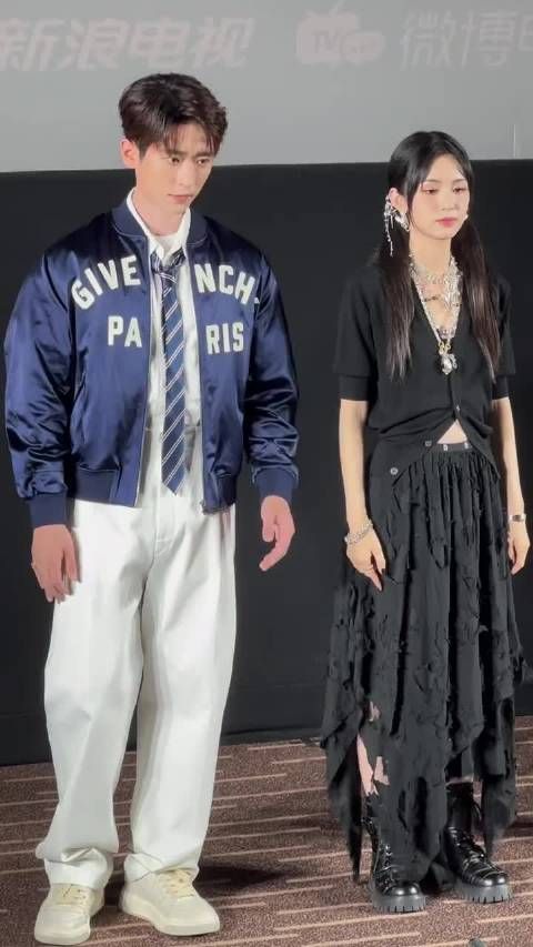 双人手势舞来咯