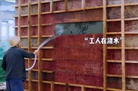 工人用水浇筑混凝土，外国专家直言太荒唐了，马上叫停工