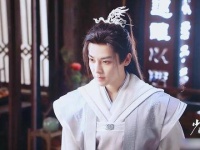 百里东君荣获东八封号，叶鼎之苏醒后惊讶发现救命恩人竟是儿时挚友易文君！