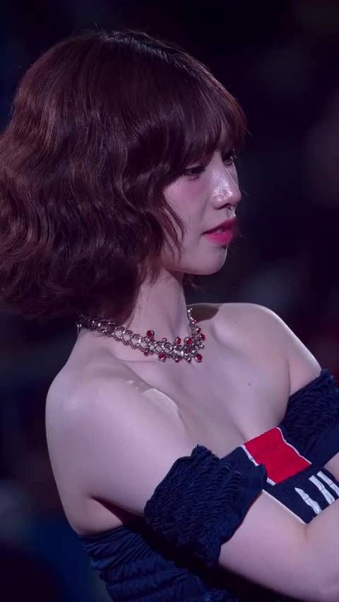 清晰的连每一根毛孔都看得见 x 柳智敏karina