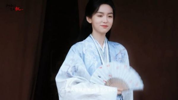 周也男装扮相获赞，网友呼吁出演绝代双骄