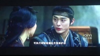 这俩正经不了多久,最后还是忍不住笑场了吧