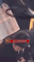 杨紫看到肖战对自己挑眉时的表情太精彩了，瞳孔地震，你被肖战的挑眉电到了吗