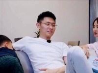 买超离婚后疑似新欢踪迹浮现