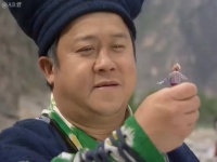 三男误入小人国驱麻鹰获馒头款待