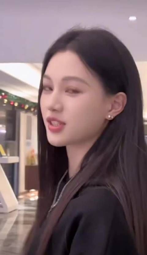 沈羽洁 // 毫无瑕疵的一张脸、小说里白净温柔的女主脸