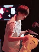 可以一直安静的看着她收拾和整理（还有换衣服… ）