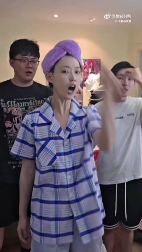 管乐直播金句走红，网友称醒脑效果显著