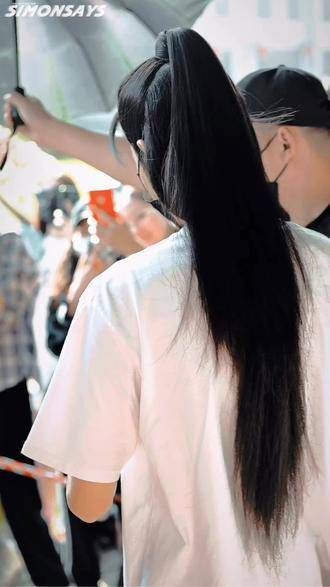 韩烨龚俊 现代造型搭配长发，真的是美翻了