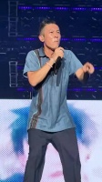 陈冠希演唱会状态引网友讨论
