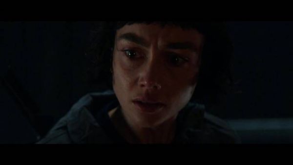 这部科幻大片终于出电视剧了,今天连播两集,开场就很炸裂