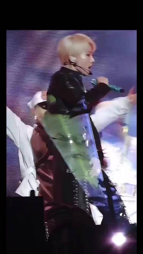 撩人的事儿刘雨昕顺手就做了～太帅了～cr.遨游昕空