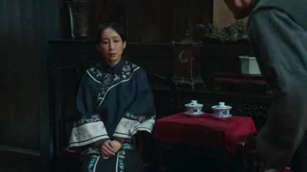 杨幂秦海璐新剧《生万物》演技获赞,秦海璐眼神戏引热议