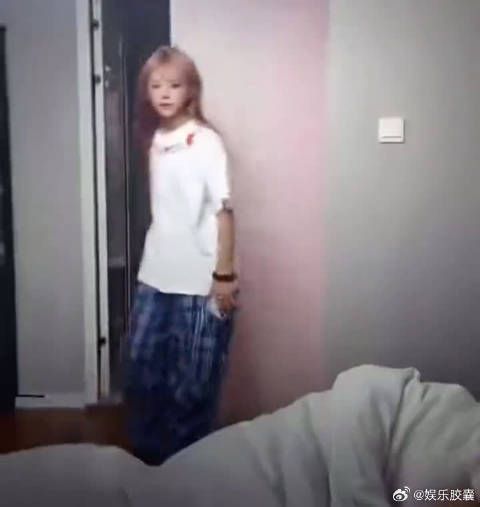 最后一下不像演的