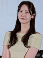 250813 林允儿 电影恶魔搬进来了GV 饭拍一则 小鹿眼睛亮亮的 cr.logo