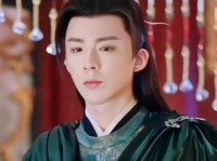 温润如玉，清澈似神，明亮如日月，疏朗如星辰 意难平