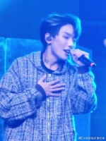 就算爱已围城 我却在墙外！