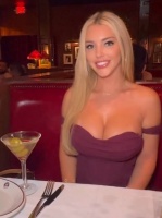 250815 Marie Dee 举杯 祝你周末愉快