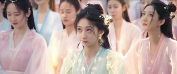陈飞宇王影璐主演献鱼热播，仙侠职场梗引共鸣