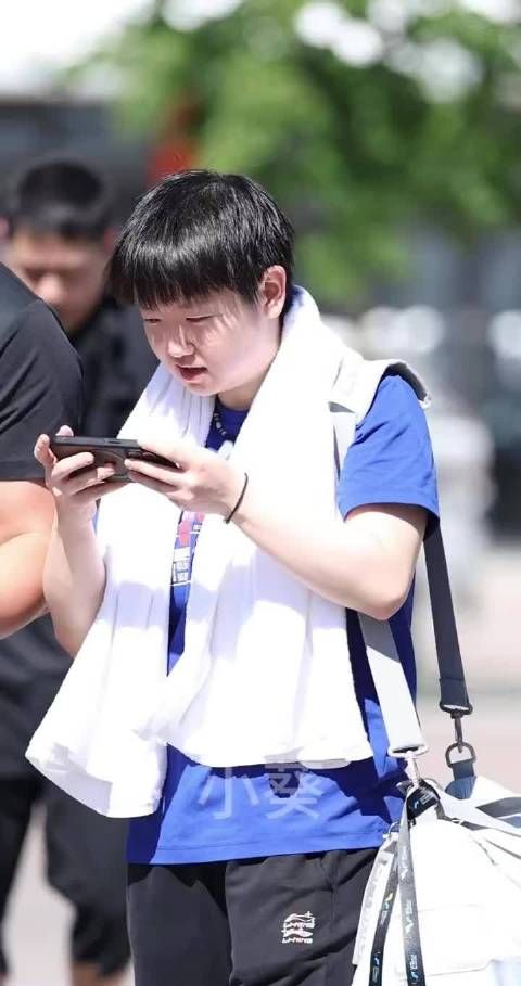 我宝玩啥呢，萌坏我了