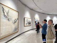 展现超越传统的艺术追求，岭南画派第二代传人黎明个展开展
