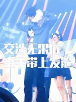 我一个直男不愿意做那些可爱的动物表情， 宝被迫营业，一脸的无奈