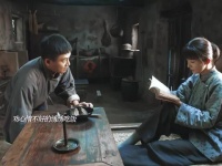 日子怎么可能跟谁过都一样 有这么团结的一家人 日子肯定能越过越好！