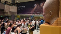 在上海，排队的尽头是什么？
