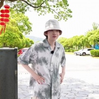 企图蒙混过关的可爱狸狸