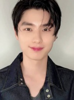 ViVi十月号增刊的封面人物本田响矢 来喊你预订杂志了哦！